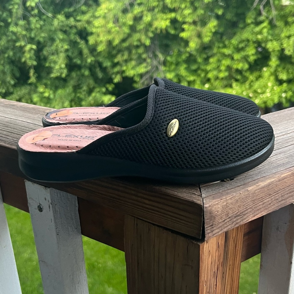 Flexus by Spring Step mules